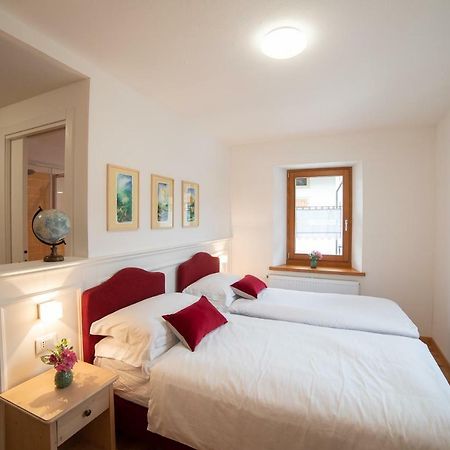 Alpedale Locanda Ovaro Ngoại thất bức ảnh