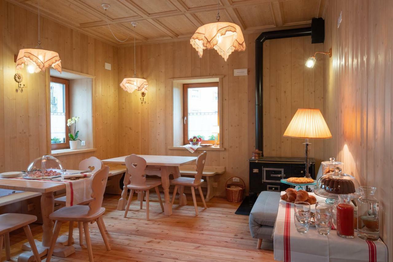 Alpedale Locanda Ovaro Ngoại thất bức ảnh