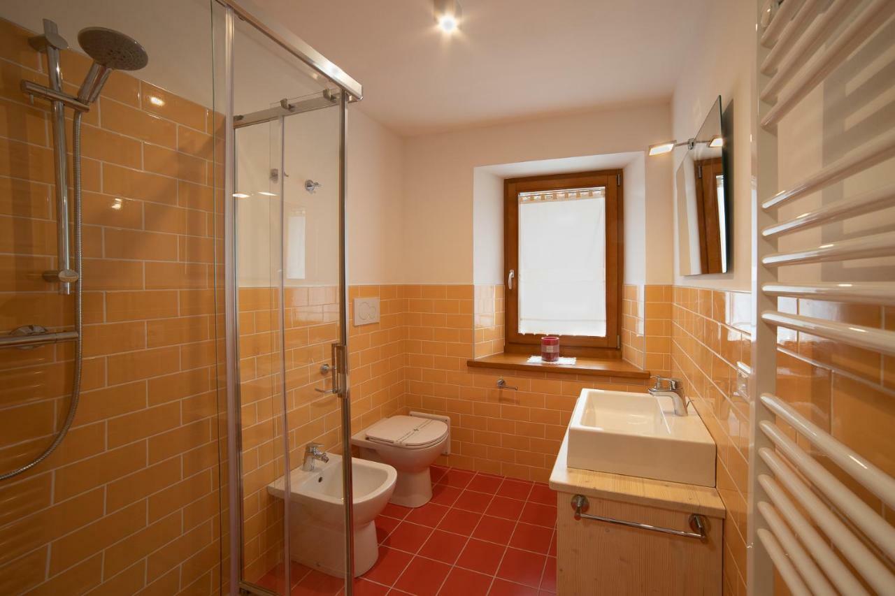 Alpedale Locanda Ovaro Ngoại thất bức ảnh